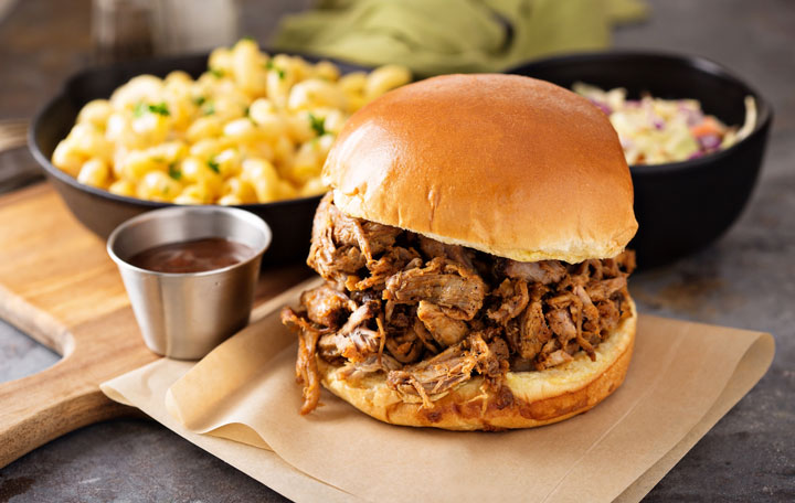 Pulled Pork Sandwich with Mac and Cheese side